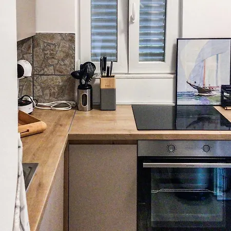 2 Bedroom Cozy In *