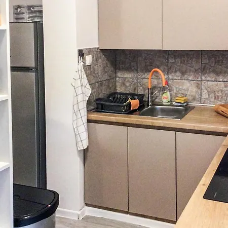 2 Bedroom Cozy In